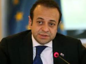 'Mursi bütün dünyanın desteğini hak etmektedir'