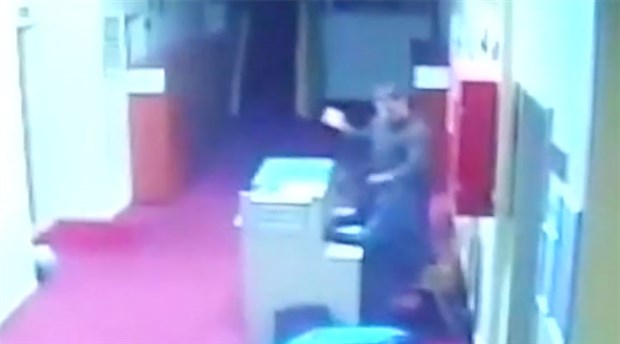 VAKIF YURDUNDA SKANDAL KAMERADA