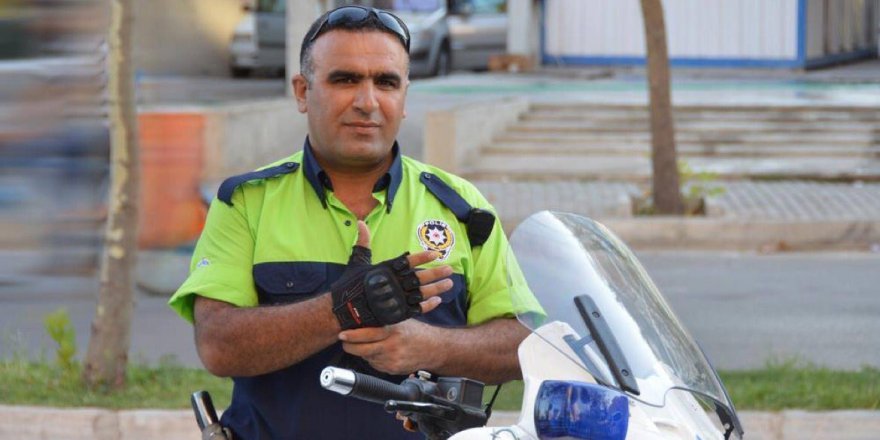 "BABAMIZ EVE GELMEDİ KAPIYI AÇMAYIZ "