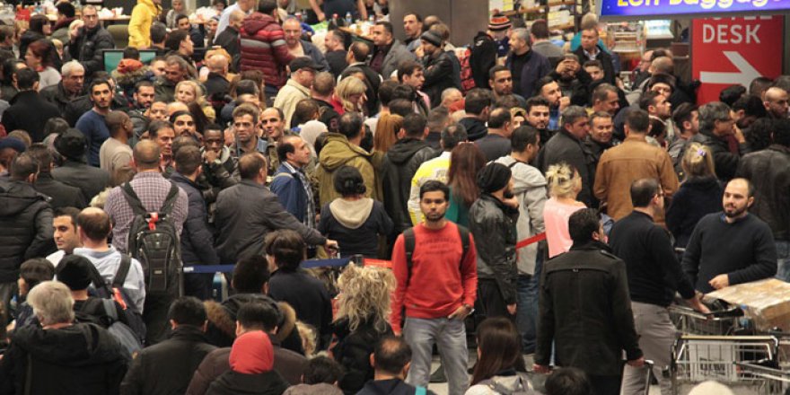 610 UÇAK SEFERİ İPTAL OLDU BU GÖRÜNTÜLER YAŞANDI