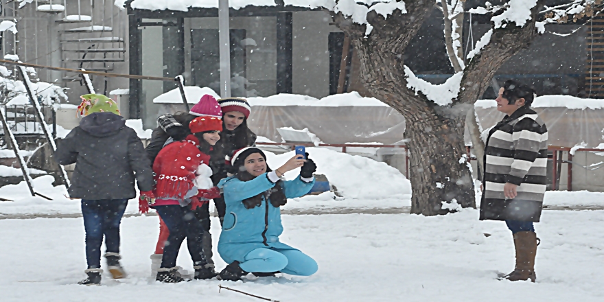 İSTANBUL'DA KAR TATİLİ OLACAK MI