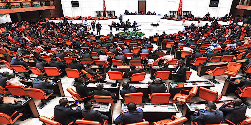 MECLİSTE MALLARI VAKIFLARA DEVİR YASASI SKANDALI