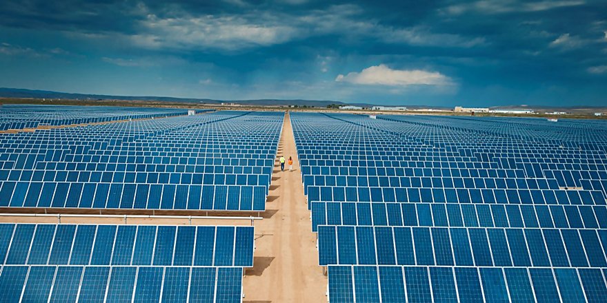 DÜNYANIN 5. BÜYÜK GÜNEŞ ENERJİSİ SANTRALİ MERSİN'E KURULUYOR