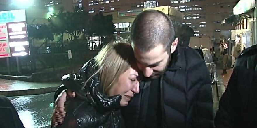 ÜNLÜ SPİKER KAZA GEÇİRDİ HASTANEDE AMELİYATA ALINDI