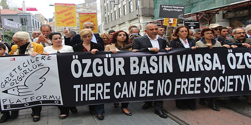 ÜNLÜ GAZETEDEN ÇOK SERT YAZI