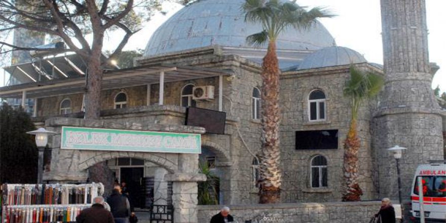 ANTALYA'DA CAMİDE İNTİHAR