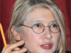 "Bize ekmekten tasarruf edin" diyen Cuma'ya helikopterle gidiyor'