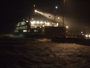 Lodos Boğazı Geçişe Kapattı