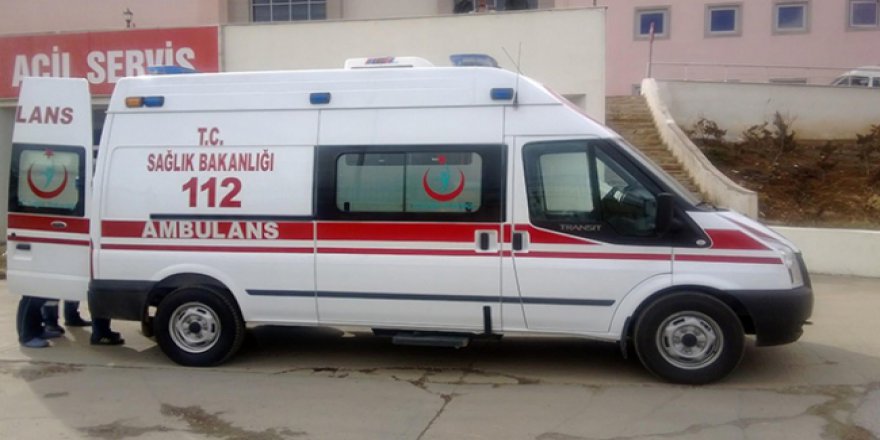 ADANA'DA İŞÇİ SERVİSİ DEVRİLDİ: 1 ÖLÜ 20 YARALI
