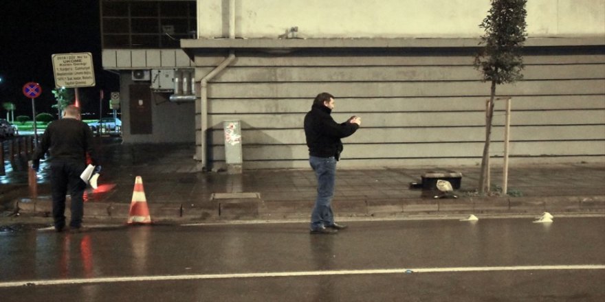 İZMİR'DE SABAHA KARŞI KANLI SALDIRI; 1 AĞIR 3 YARALI