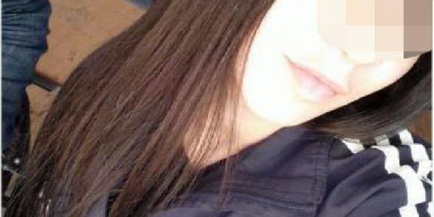 Fotoğraf paylaştığı için kız kardeşini hastanelik etti