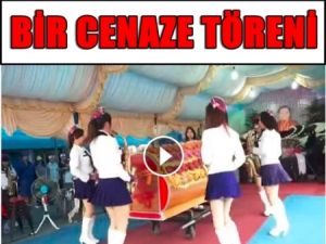 Böyle Cenaze Töreni İzlemediniz