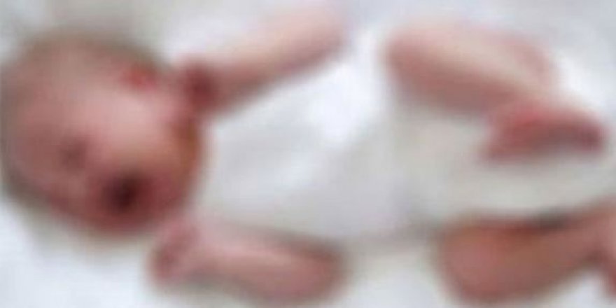 Doğurduğu bebeği kovada boğdu