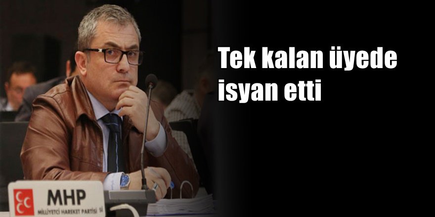 MHP Antalya'da ' Evet ' isyanı