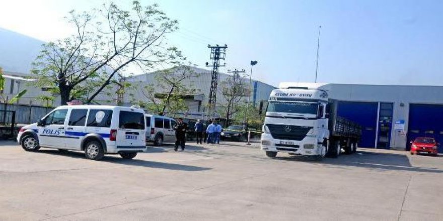 Otomobili muayeneden geçmeyince müdür yardımcısını vurdu