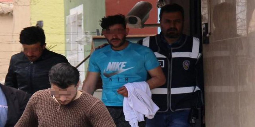 Kız arkadaşının borcunu ödemek için bakın ne yaptı