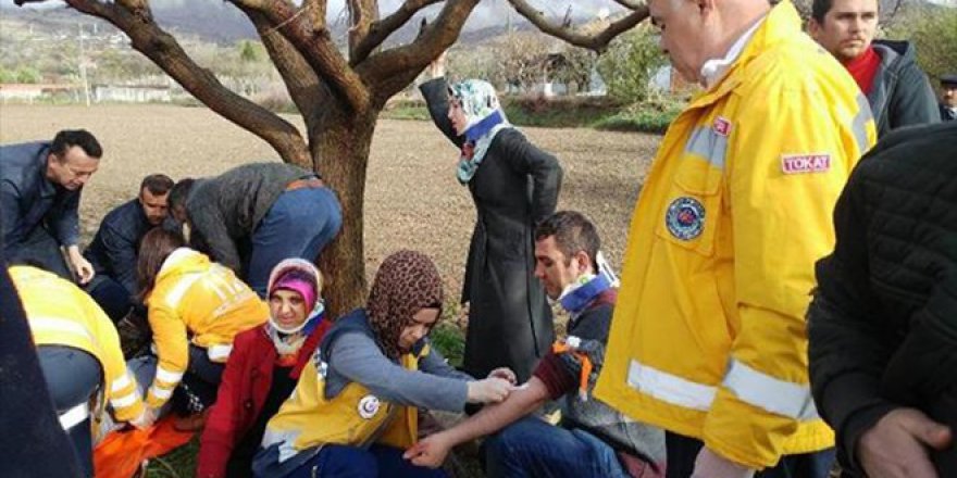 Öğretmenleri taşıyan minibüs devrildi ; 7 Yaralı