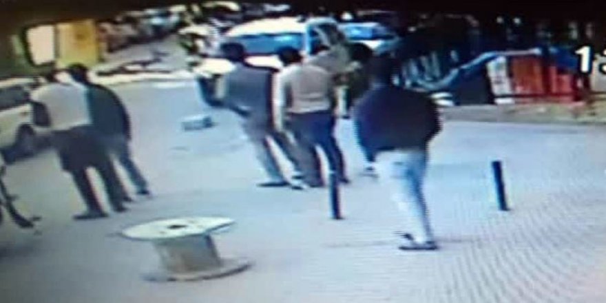 Liseli öğrenci arkadaşını bıçakladı