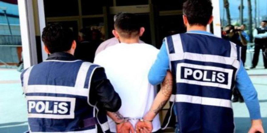 Kumar oynayan babasını öldürdü