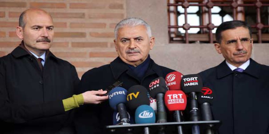 AKP'nin referandum toplantısında ' Reisçi ' krizi