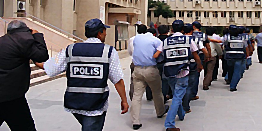 Emniyette deprem ; 803 gözaltı