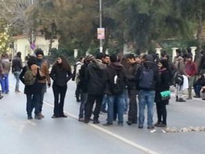 Ege üniversitesinde çıkan kavgada 2 öğrenci yaralandı!