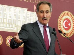 E.GÜNAY:YAĞMAYA GÖZ YUMSAM HALA BAKANDIM