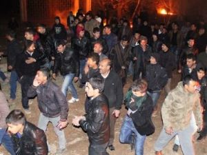 URFA Ayağa Kalktı, 2 Otomobil Yaktılar