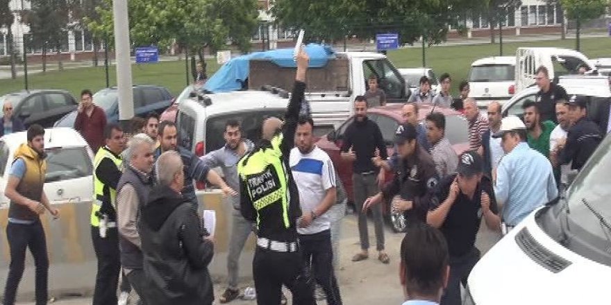 Ölümlü kazada kavgayı, polis havaya ateş ederek yatıştırdı
