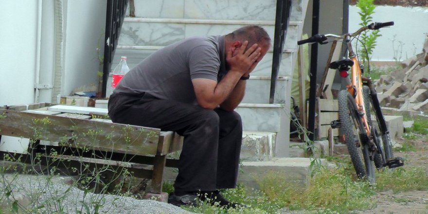 Antalya'da 2 çocuk annesi intihar etti