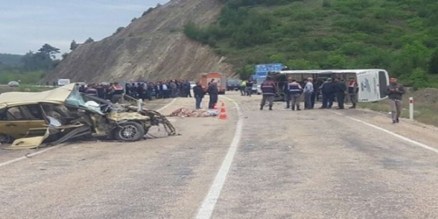 Bursa'da feci kaza; 3 ölü 12 yaralı