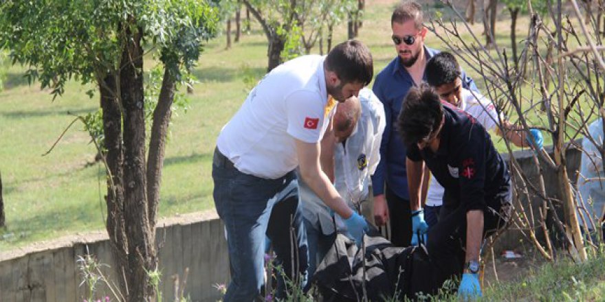 Batman'da ağaca asılı ceset bulundu