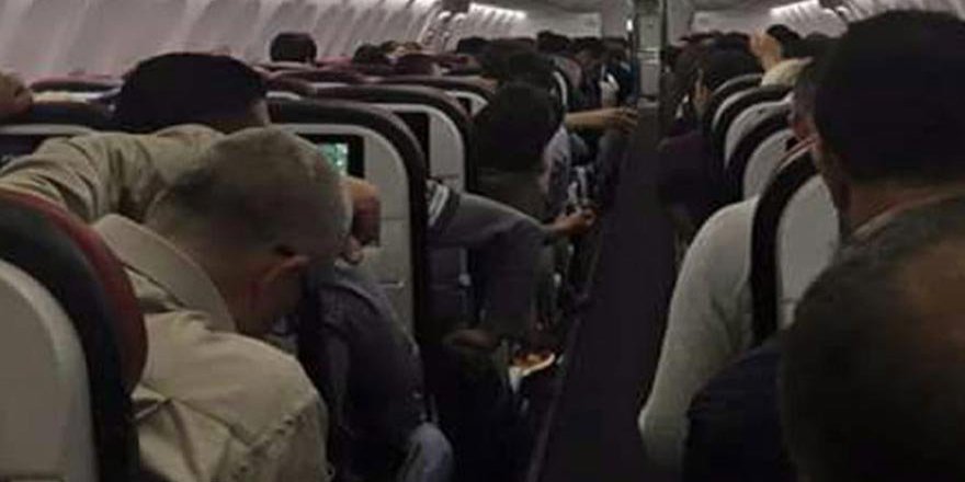 Uçakta uyuşturucu alıp yolculara saldırdı