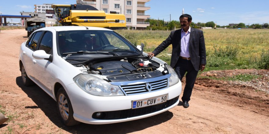 Park halindeki otomobilin kaputunu çaldılar
