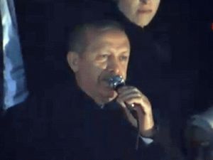 Erdoğan havalimanı'nda halka seslendi: Milletin hakkını milletin kasasından alan varsa...