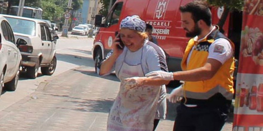 Eli hamur makinesine sıkıştı