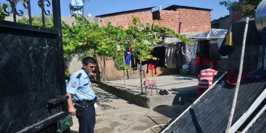 ' Uyuşturucu satma' diyen babasını vurdu