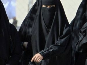 ERKEK DOKTOR ALINMADI KIZ ÖGRENCİ ÖLDÜ