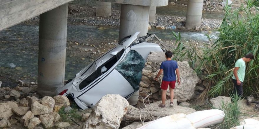 Mersin'de alkollü sürücü köprüden uçtu