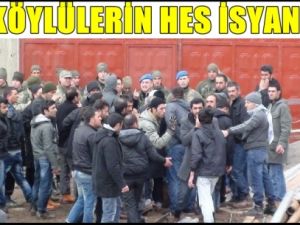 Köylüler Baraj Şantiyesini Bastı