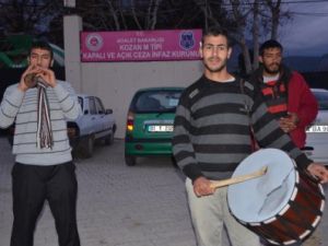 15 Bin Mahkuma Af Tahliyeleri Başladı