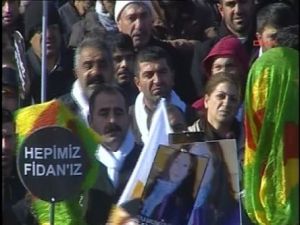 Diyarbakır'daki cenaze töreninden canlı yayın