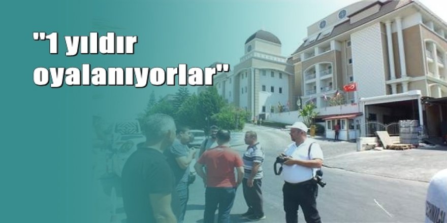 Antalya'da otel çalışanlarının maaş eylemi