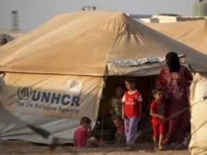 Suriyeli küçük kızları yaşlı Araplara satıyorlar