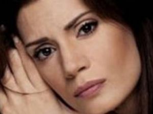 Sıkı Giyin Ayça Varlıer, Aman 'Tahrik' Etme!