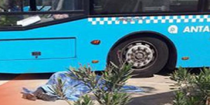 Antalya'da halk otobüsü faciası : 1 ölü