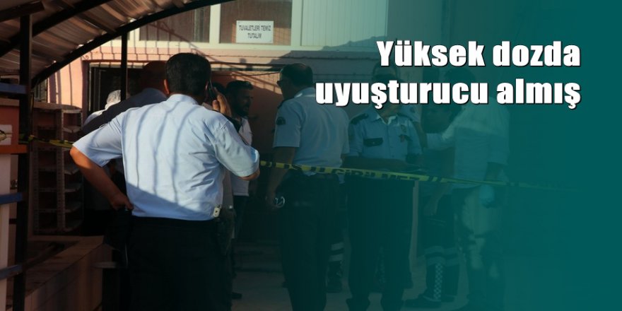 Tuvalette uyuşturucu kullanan genç ölü bulundu