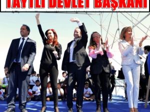 Tayt Giyen Devlet Başkanı