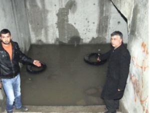 ASKİ Su Dolan Altgeçiti Boşaltmadı, Trenin Altında Can Verdi