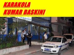 Polis Karakolunda Kumar Oynadılar